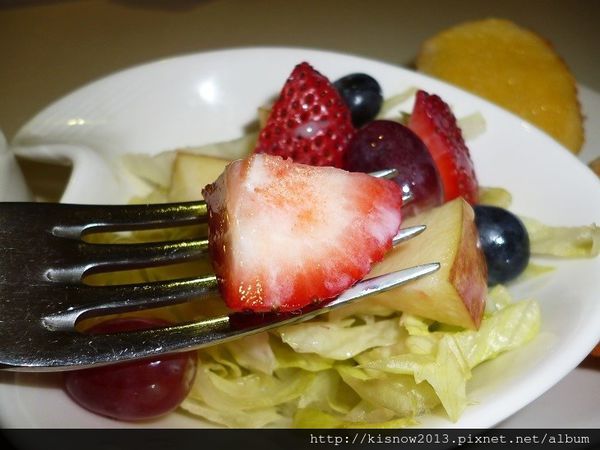 Oyami cafe：夢幻童話的空間,提供美味鬆餅和義大利麵-台北下午茶西門町餐廳Oyami Cafe体驗心得