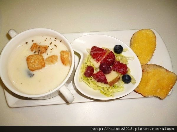 Oyami cafe：夢幻童話的空間,提供美味鬆餅和義大利麵-台北下午茶西門町餐廳Oyami Cafe体驗心得