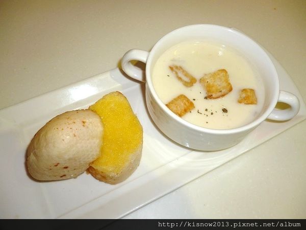 Oyami cafe：夢幻童話的空間,提供美味鬆餅和義大利麵-台北下午茶西門町餐廳Oyami Cafe体驗心得