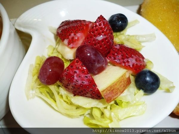 Oyami cafe：夢幻童話的空間,提供美味鬆餅和義大利麵-台北下午茶西門町餐廳Oyami Cafe体驗心得