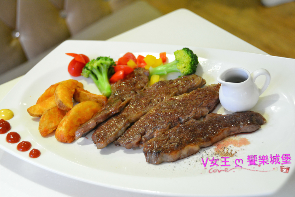 PIG_0719_meitu_57.jpg PIG_0719_meitu_57.jpg