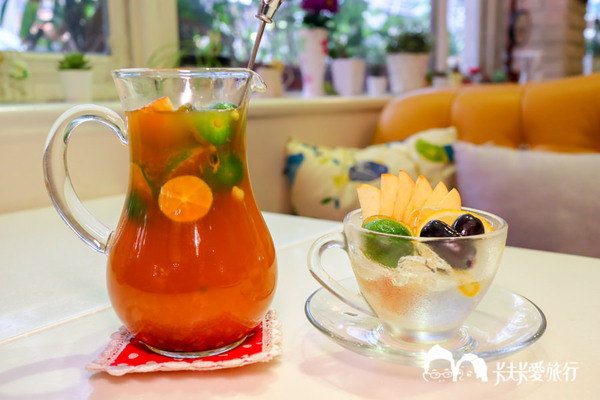 Oyami cafe：台北西門町下午茶-Oyami cafe｜龍蝦義大利麵霸氣登場夢幻甜點下午茶披薩