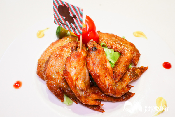 Oyami cafe：台北西門町下午茶-Oyami cafe｜龍蝦義大利麵霸氣登場夢幻甜點下午茶披薩