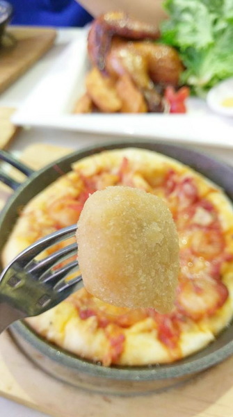 Oyami cafe：Oyami cafe-台北下午茶推薦  超少女風的西門町餐廳  義大利麵、鬆餅、飲品應有盡有