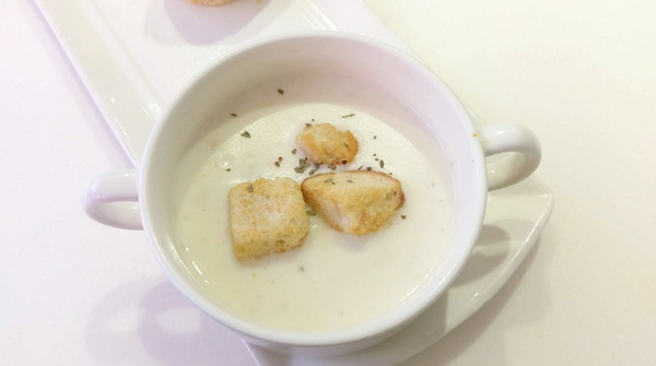 Oyami cafe：Oyami cafe-台北下午茶推薦  超少女風的西門町餐廳  義大利麵、鬆餅、飲品應有盡有