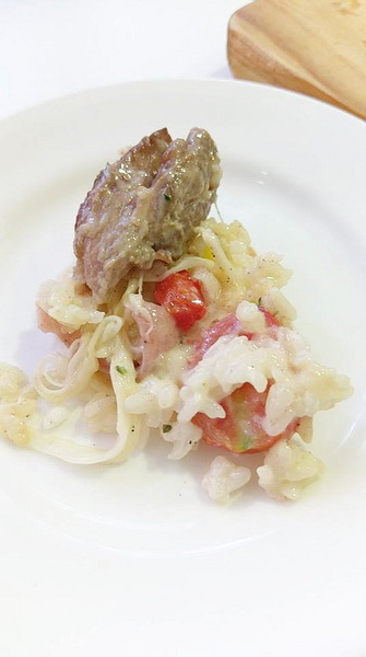 Oyami cafe：Oyami cafe-台北下午茶推薦  超少女風的西門町餐廳  義大利麵、鬆餅、飲品應有盡有