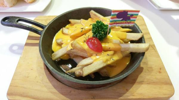 Oyami cafe：Oyami cafe-台北下午茶推薦  超少女風的西門町餐廳  義大利麵、鬆餅、飲品應有盡有