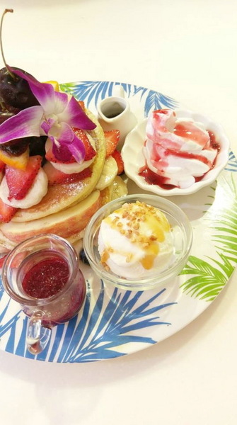 Oyami cafe：Oyami cafe-台北下午茶推薦  超少女風的西門町餐廳  義大利麵、鬆餅、飲品應有盡有