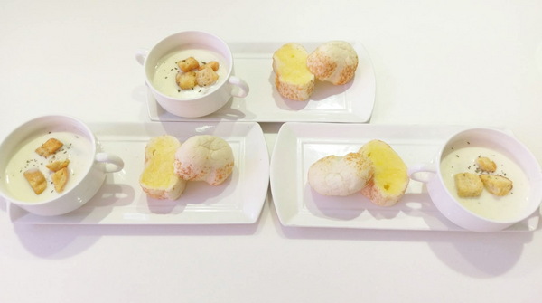 Oyami cafe：Oyami cafe-台北下午茶推薦  超少女風的西門町餐廳  義大利麵、鬆餅、飲品應有盡有