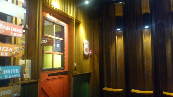 Hot Shock 哈燒庫美式餐廳：[台中][美食]Hot Shock 哈燒庫美式餐廳~享受純正美式風味