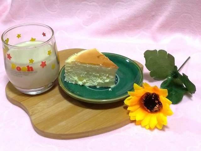 簡單真實的甜點，彌月蛋糕推薦~起士公爵/純粹原味+雪釀香芋乳酪蛋糕，不只漂亮.更是美味!