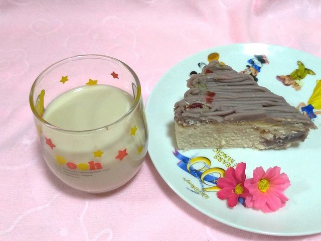 簡單真實的甜點，彌月蛋糕推薦~起士公爵/純粹原味+雪釀香芋乳酪蛋糕，不只漂亮.更是美味!