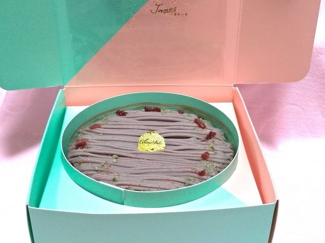 簡單真實的甜點，彌月蛋糕推薦~起士公爵/純粹原味+雪釀香芋乳酪蛋糕，不只漂亮.更是美味!