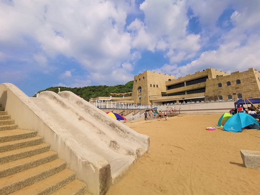 【基隆中正區景點】和平島海角樂園~通往傳說中秘境阿拉寶灣│海景雷達站咖啡│戶外玩沙玩水親子同樂 - 旅遊夜市趴趴走