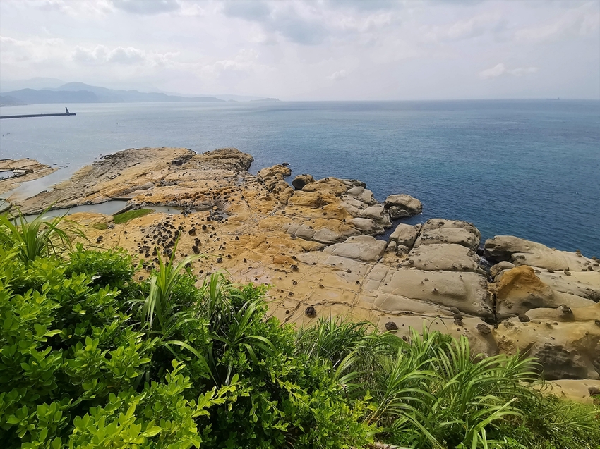 【基隆中正區景點】和平島海角樂園~通往傳說中秘境阿拉寶灣│海景雷達站咖啡│戶外玩沙玩水親子同樂 - 旅遊夜市趴趴走