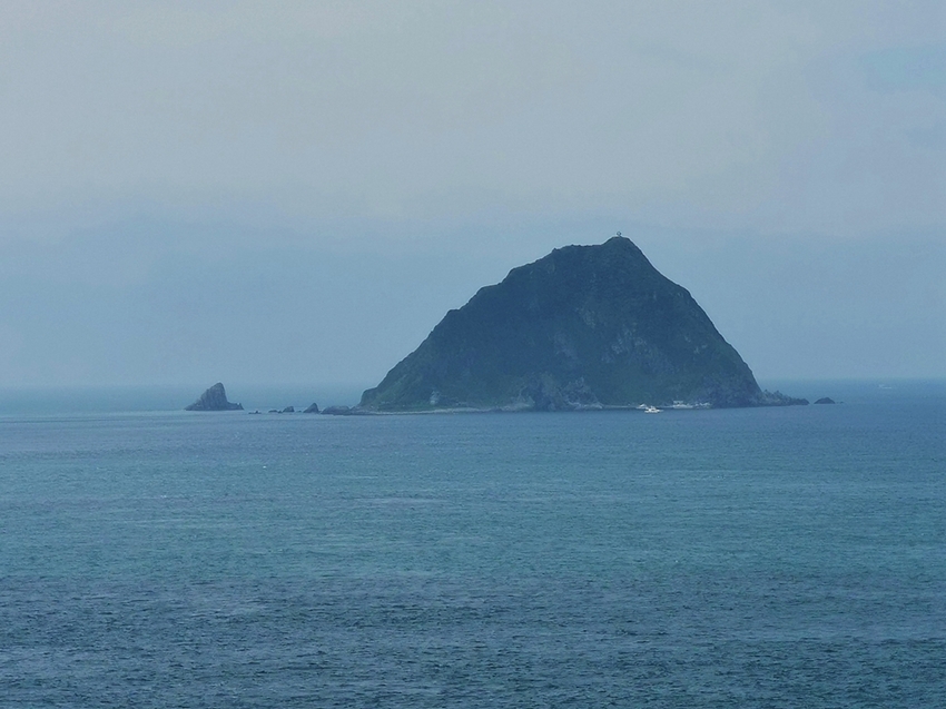【基隆中正區景點】和平島海角樂園~通往傳說中秘境阿拉寶灣│海景雷達站咖啡│戶外玩沙玩水親子同樂 - 旅遊夜市趴趴走