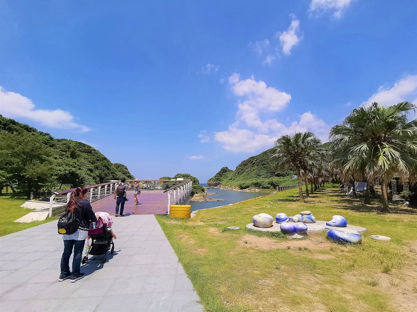 【基隆中正區景點】和平島海角樂園~通往傳說中秘境阿拉寶灣│海景雷達站咖啡│戶外玩沙玩水親子同樂 - 旅遊夜市趴趴走