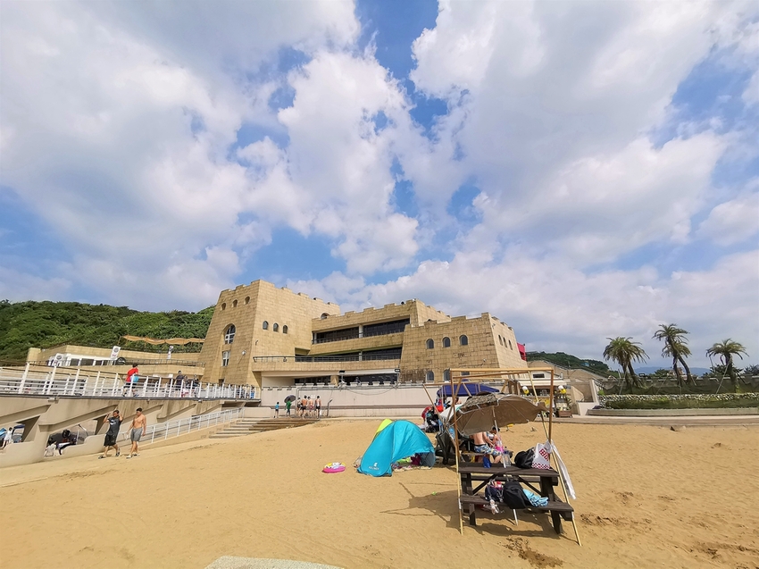 【基隆中正區景點】和平島海角樂園~通往傳說中秘境阿拉寶灣│海景雷達站咖啡│戶外玩沙玩水親子同樂 - 旅遊夜市趴趴走