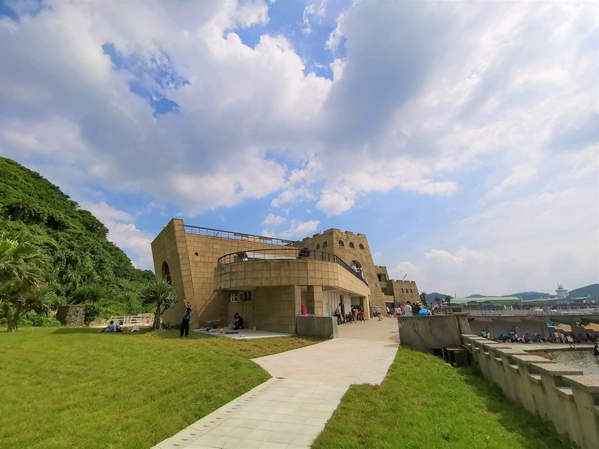 【基隆中正區景點】和平島海角樂園~通往傳說中秘境阿拉寶灣│海景雷達站咖啡│戶外玩沙玩水親子同樂 - 旅遊夜市趴趴走