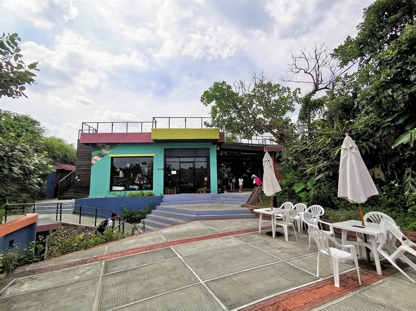 【基隆中正區景點】和平島海角樂園~通往傳說中秘境阿拉寶灣│海景雷達站咖啡│戶外玩沙玩水親子同樂 - 旅遊夜市趴趴走