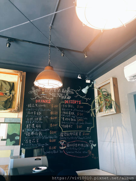 圓圓家出去玩-《基隆中正》軍事雷達站喝咖啡,270度的無敵海景,海天一色湛藍美景,還有絕美夕陽和平島通通看得到