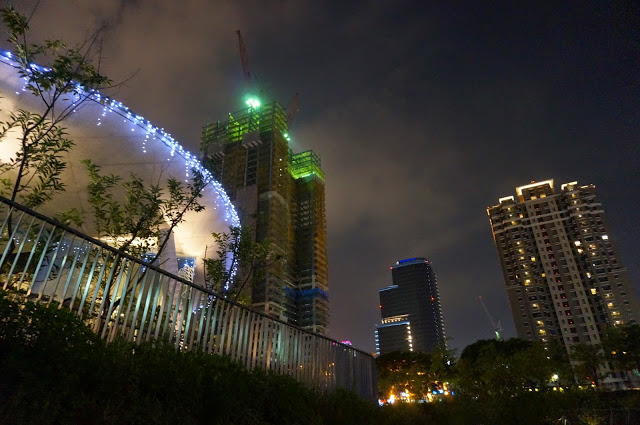【台中】秋紅谷廣場.白天和夜晚交替著悠閒美好的情懷