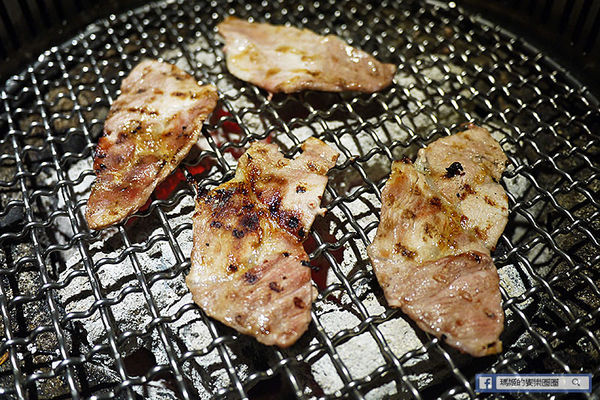 台北東區【好客燒烤酒吧-台北忠孝店】658&888火烤吃到飽！東區燒烤酒吧。火鍋。燒烤吃到飽。捷運忠孝復興美食