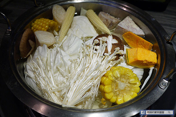 台北東區【好客燒烤酒吧-台北忠孝店】658&888火烤吃到飽！東區燒烤酒吧。火鍋。燒烤吃到飽。捷運忠孝復興美食