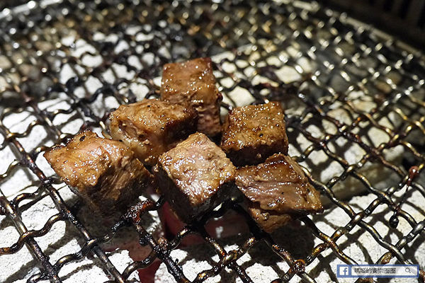 台北東區【好客燒烤酒吧-台北忠孝店】658&888火烤吃到飽！東區燒烤酒吧。火鍋。燒烤吃到飽。捷運忠孝復興美食