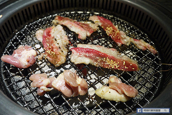 台北東區【好客燒烤酒吧-台北忠孝店】658&888火烤吃到飽！東區燒烤酒吧。火鍋。燒烤吃到飽。捷運忠孝復興美食