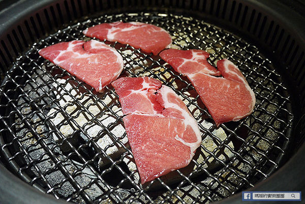 台北東區【好客燒烤酒吧-台北忠孝店】658&888火烤吃到飽！東區燒烤酒吧。火鍋。燒烤吃到飽。捷運忠孝復興美食