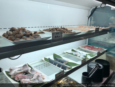 圓圓家愛吃貨-台北忠孝《好客燒烤》，邊看夜景邊烤肉，日式燒肉，新鮮好蝦，浪漫調酒令人滿足的美好經驗