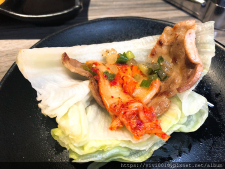 圓圓家愛吃貨-台北忠孝《好客燒烤》，邊看夜景邊烤肉，日式燒肉，新鮮好蝦，浪漫調酒令人滿足的美好經驗