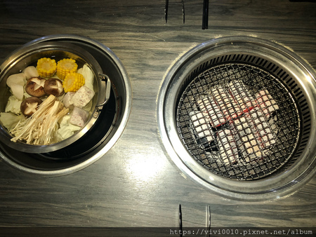 圓圓家愛吃貨-台北忠孝《好客燒烤》，邊看夜景邊烤肉，日式燒肉，新鮮好蝦，浪漫調酒令人滿足的美好經驗