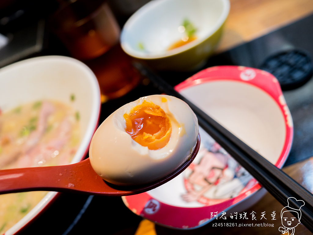 【台北】凪(Nagi)忠孝店 豚王 豚骨拉麵