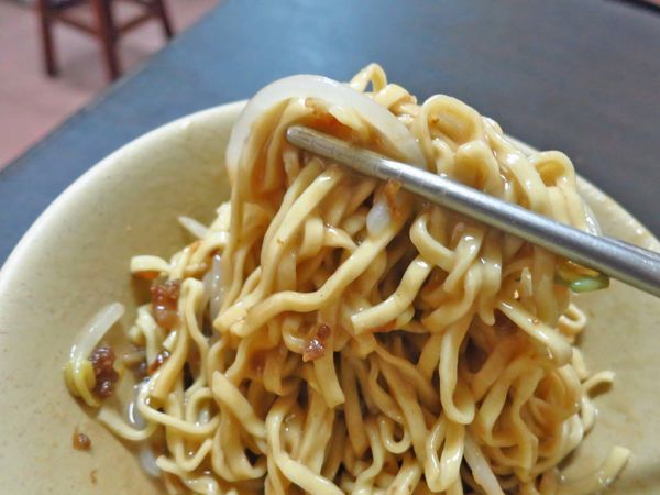 【台北美食】阿仁小吃店-無敵強大，令人回味的豬油乾麵