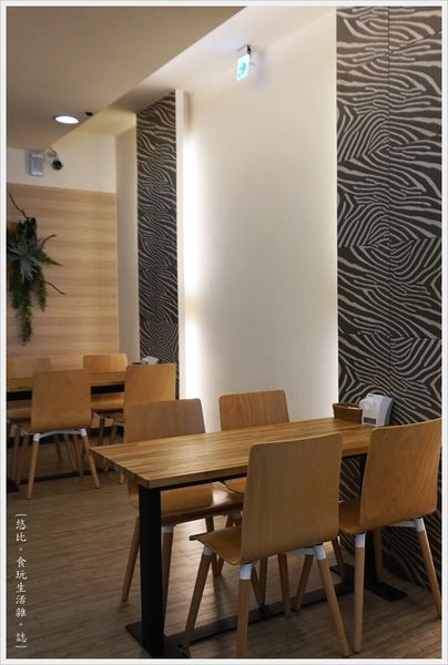 斑馬騷莎-12-店內.JPG