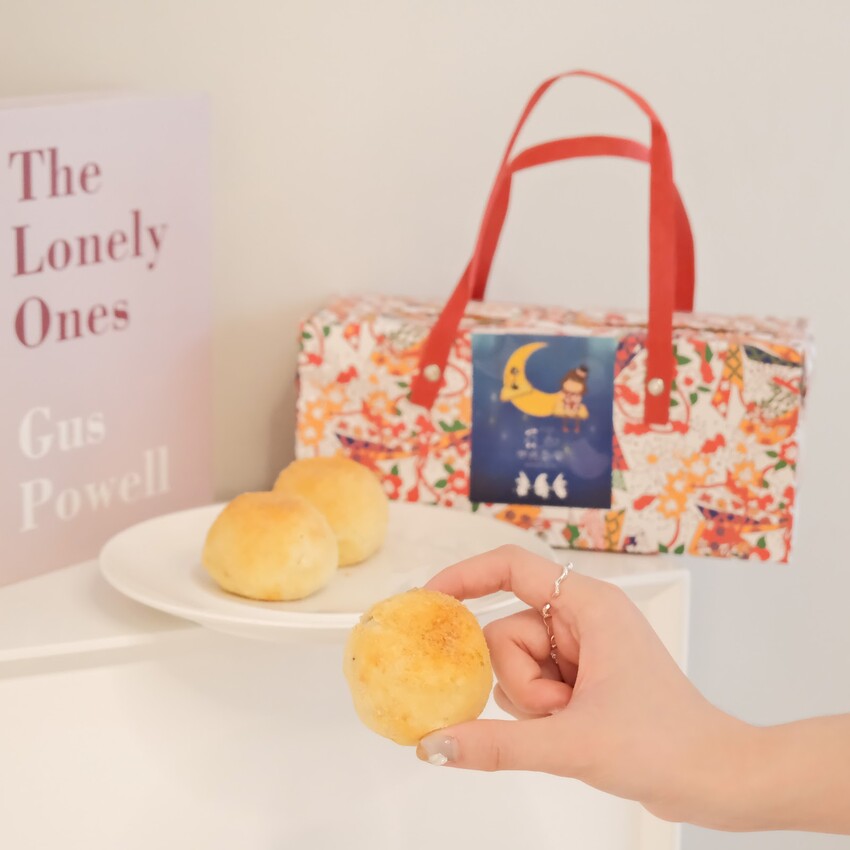 【中秋月餅推薦】台中四月南風～柴魚酥、雪月沙～台中必買伴手禮