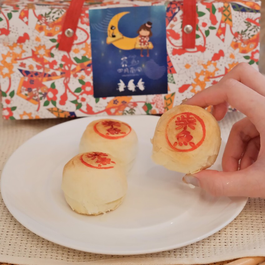 【中秋月餅推薦】台中四月南風～柴魚酥、雪月沙～台中必買伴手禮