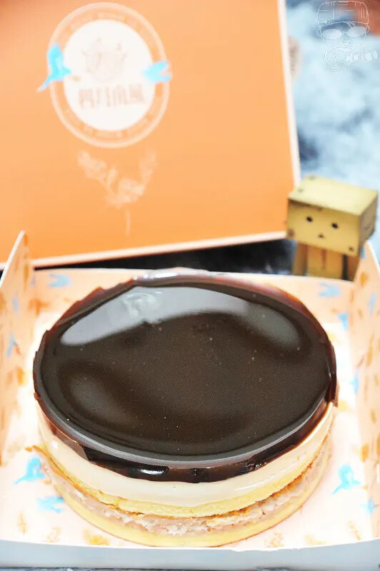 台中好吃蛋糕分享,【四月南風】水晶芋頭奶酪蛋糕,真材實料新鮮