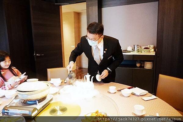 {台中美食}裕元花園酒店 喆園鮑魚中餐廳《紅樓夢》