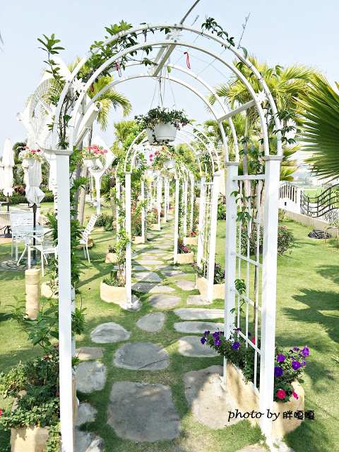 【彰化 大村】進昌咖啡烘焙館)))這裡根本是白雪公主與王子的歸宿，美炸的田間咖啡館(((