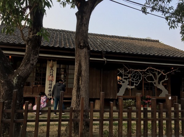 檜意森活村：嘉義必去景點 彷彿置身在日本 檜意森活村 霞光寶物珍藏 不用去日本穿和服浴衣 時光特區 霞光洋行 皇家西洋館 舊時嘉義館