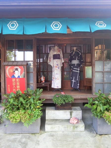 檜意森活村：嘉義必去景點 彷彿置身在日本 檜意森活村 霞光寶物珍藏 不用去日本穿和服浴衣 時光特區 霞光洋行 皇家西洋館 舊時嘉義館