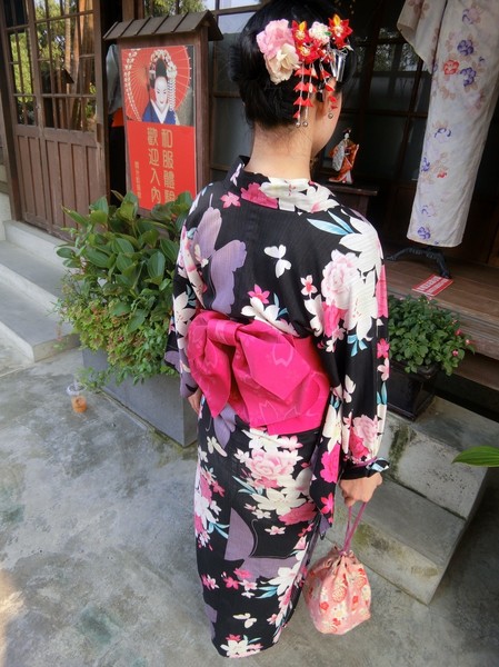 檜意森活村：嘉義必去景點 彷彿置身在日本 檜意森活村 霞光寶物珍藏 不用去日本穿和服浴衣 時光特區 霞光洋行 皇家西洋館 舊時嘉義館