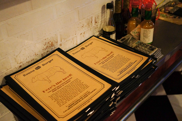 EVANS BURGER(師大店)：(胖樺食記)師大路曾經極紅一時Evans Burger。大份量大滿足的美式餐點選擇眾多。