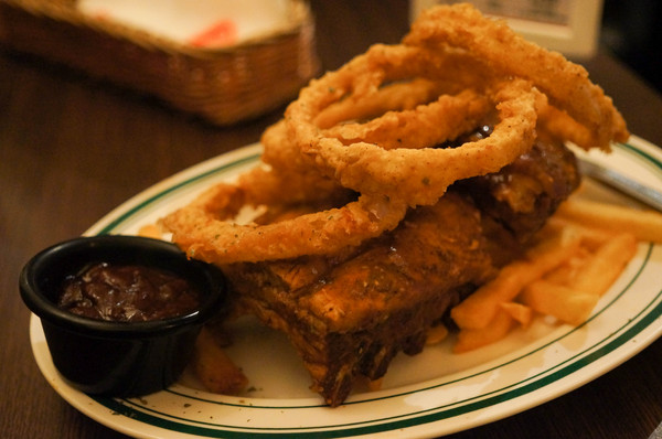 EVANS BURGER(師大店)：(胖樺食記)師大路曾經極紅一時Evans Burger。大份量大滿足的美式餐點選擇眾多。