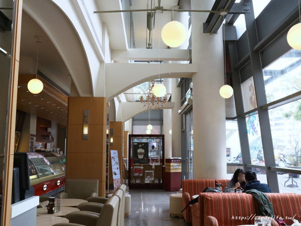 哈根達斯 Häagen-Dazs(中港旗鑑店):台中美食│哈根達斯〃春季菜單新登場~全台門市3/14、3/21、3/28限時買一送一,請把握機會!!