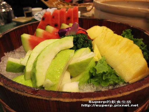 [餐廳食記]台北的新東南海鮮料理：人山人海的台菜海鮮