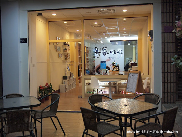 台灣惠蓀咖啡(華美西街館)：好咖啡才能締造好口碑 ~ 台中西區〞台灣惠蓀咖啡 Hui-sun Coffee〞華美西街館